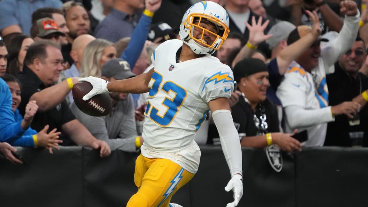 Los Angeles Chargers CB Bryce Callahan Looks to Continue Building