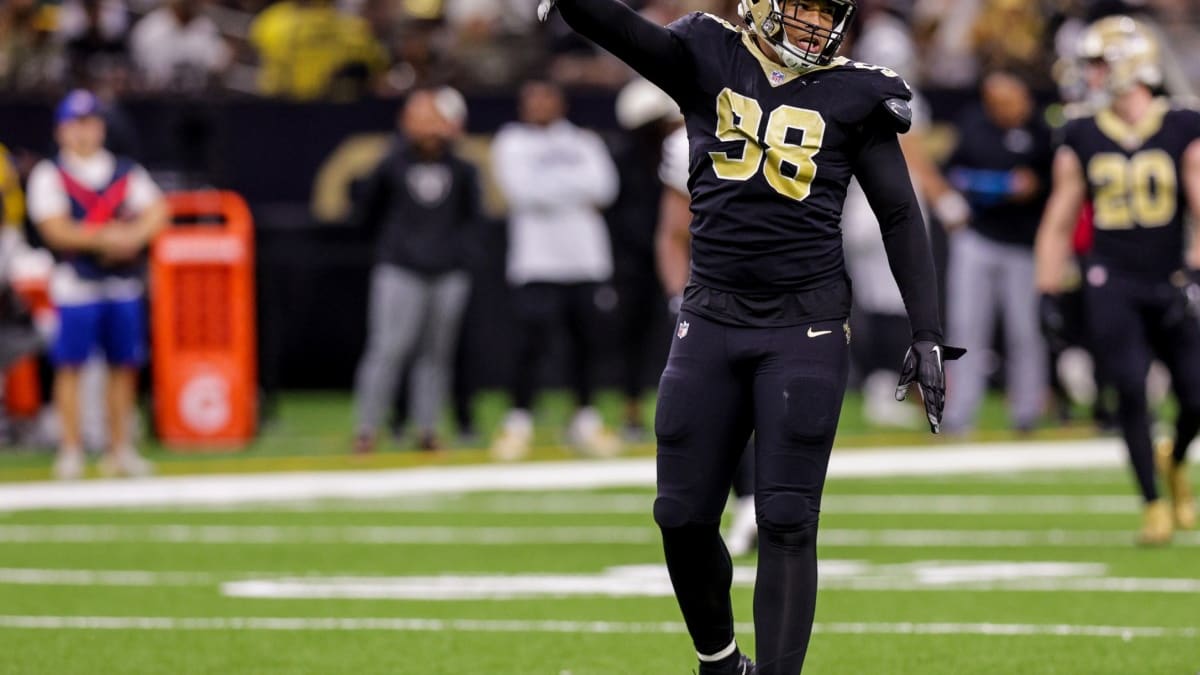 New Orleans Saints rookie defensive end Payton Turner exhibiting  versatility in training camp