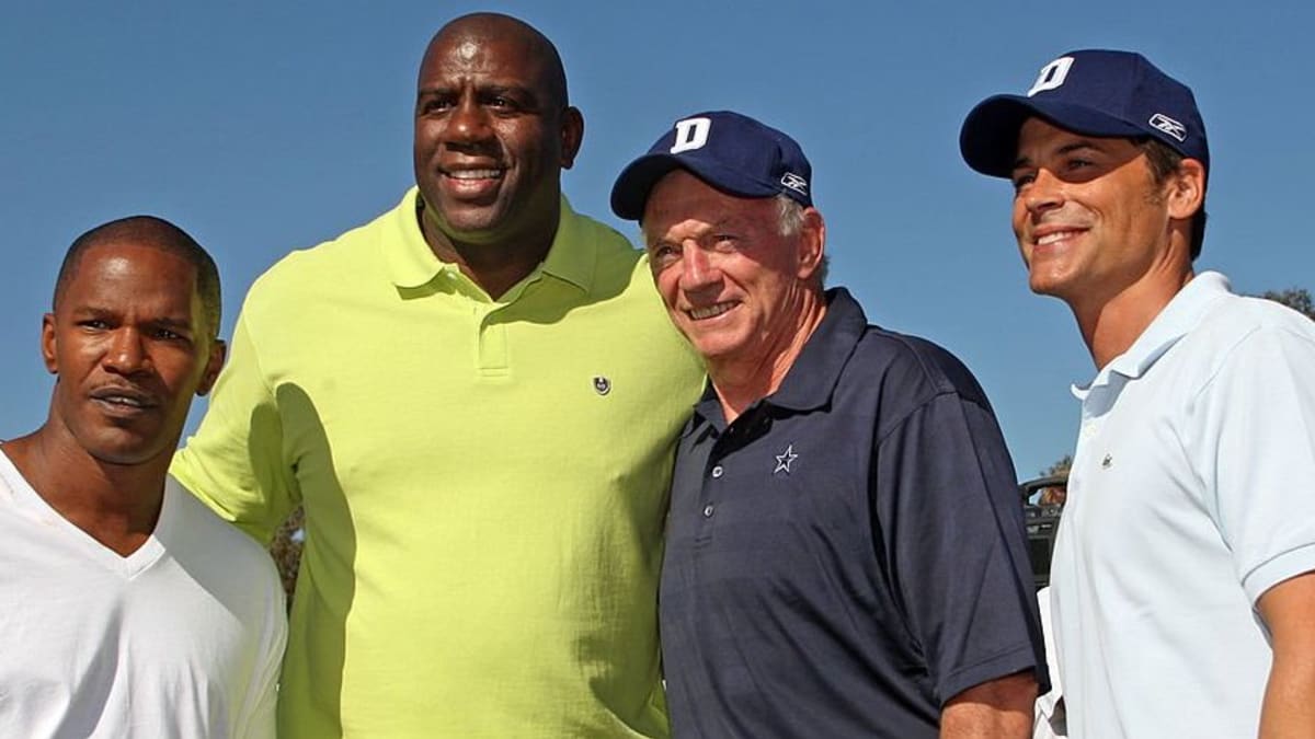 Dallas Cowboys on X: #DallasCowboys fan @JohnWall repping that throwback  @EmmittSmith22 today for #DALvsWAS  / X