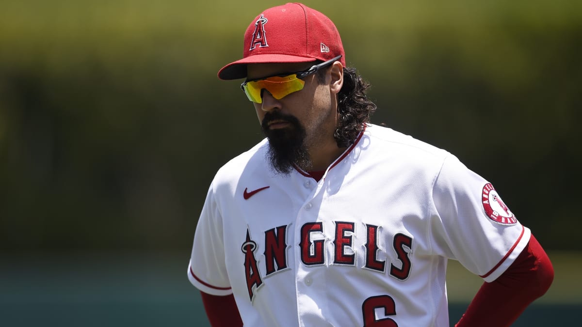 Watch: Anthony Rendon has altercation with fan following loss