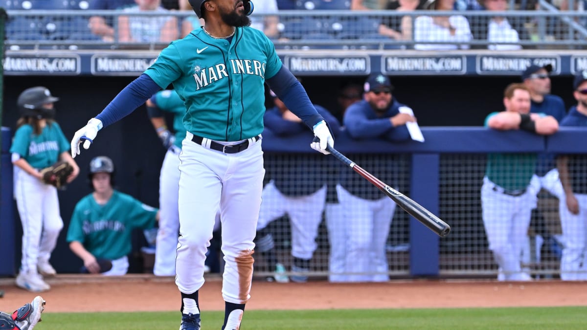 Mariners' Teoscar Hernández goes deep twice, upstages teammate Luis  Castillo - The Athletic