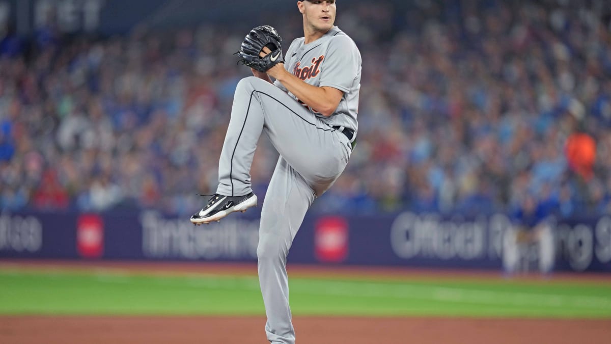 Detroit pitcher Matt Manning breaks foot