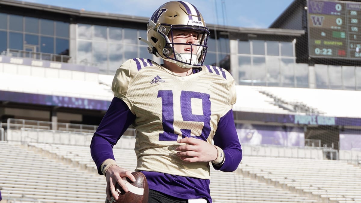 Huskies Dress for Success with New Uniforms - Sports Illustrated Washington  Huskies News, Analysis and More