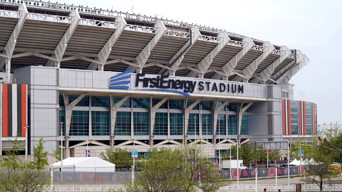 FirstEnergy signage coming down from Browns stadium