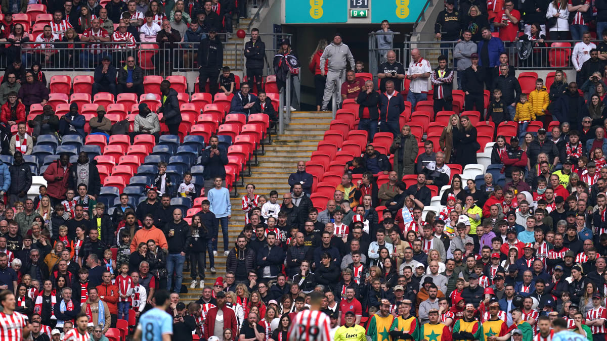 Why are there empty seats at Wembley? Chelsea and Liverpool FA Cup final  ticket allocations