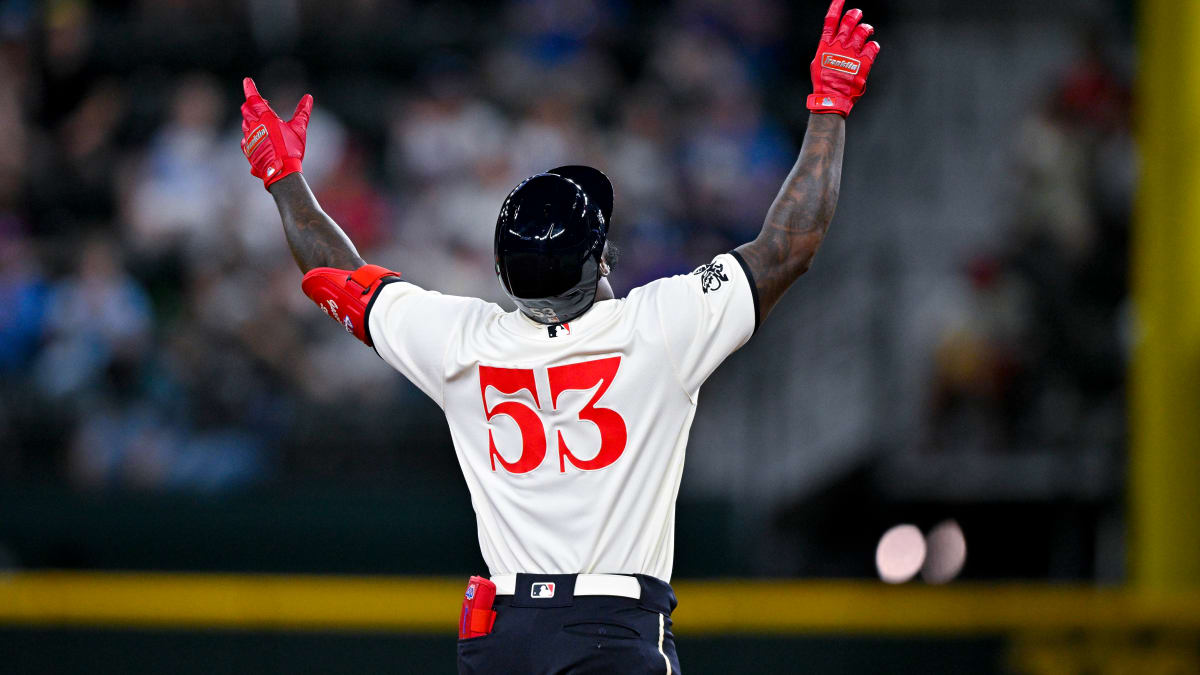 Adolis García has a historic night for the Texas Rangers