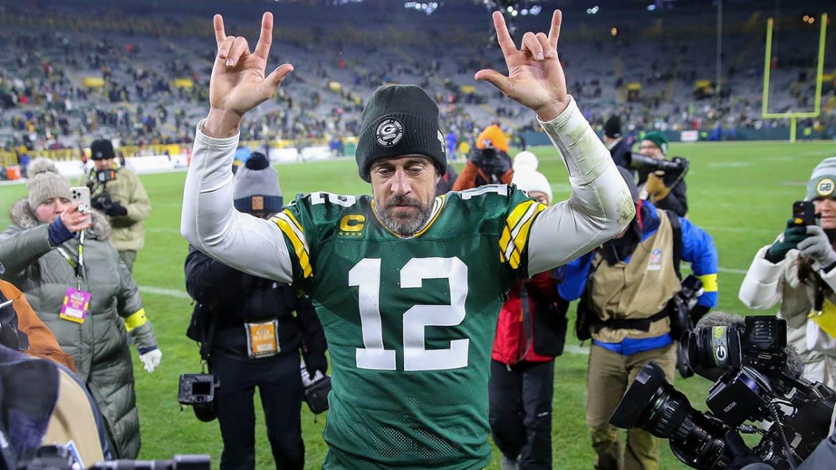 Aaron Rodgers traded to Jets in franchise-altering blockbuster