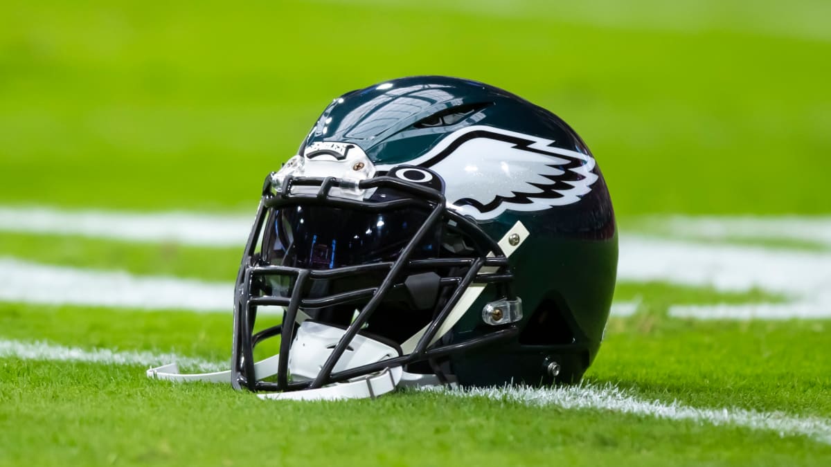 The Houston Texans traded Round 1 Pick 13 to the Philadelphia Eagles.