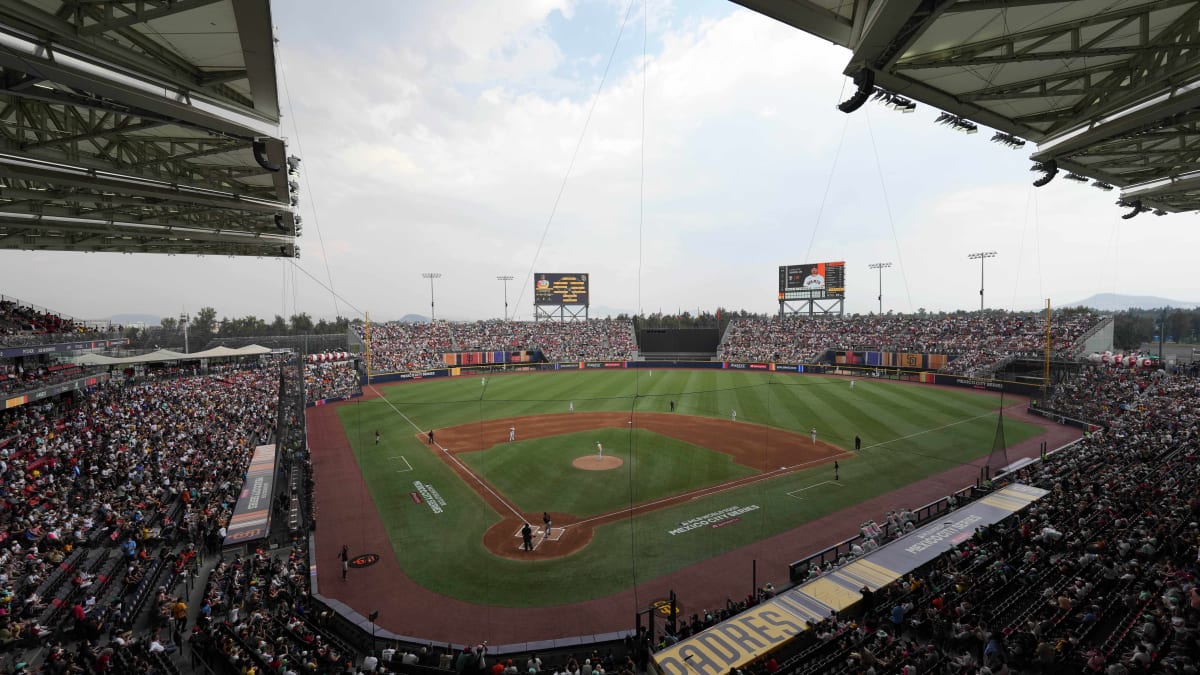 MLB Slugfest: #MexicoCitySeries edition. The @sfgiants and @padres combine  for 11 home runs in a back-and-forth battle.