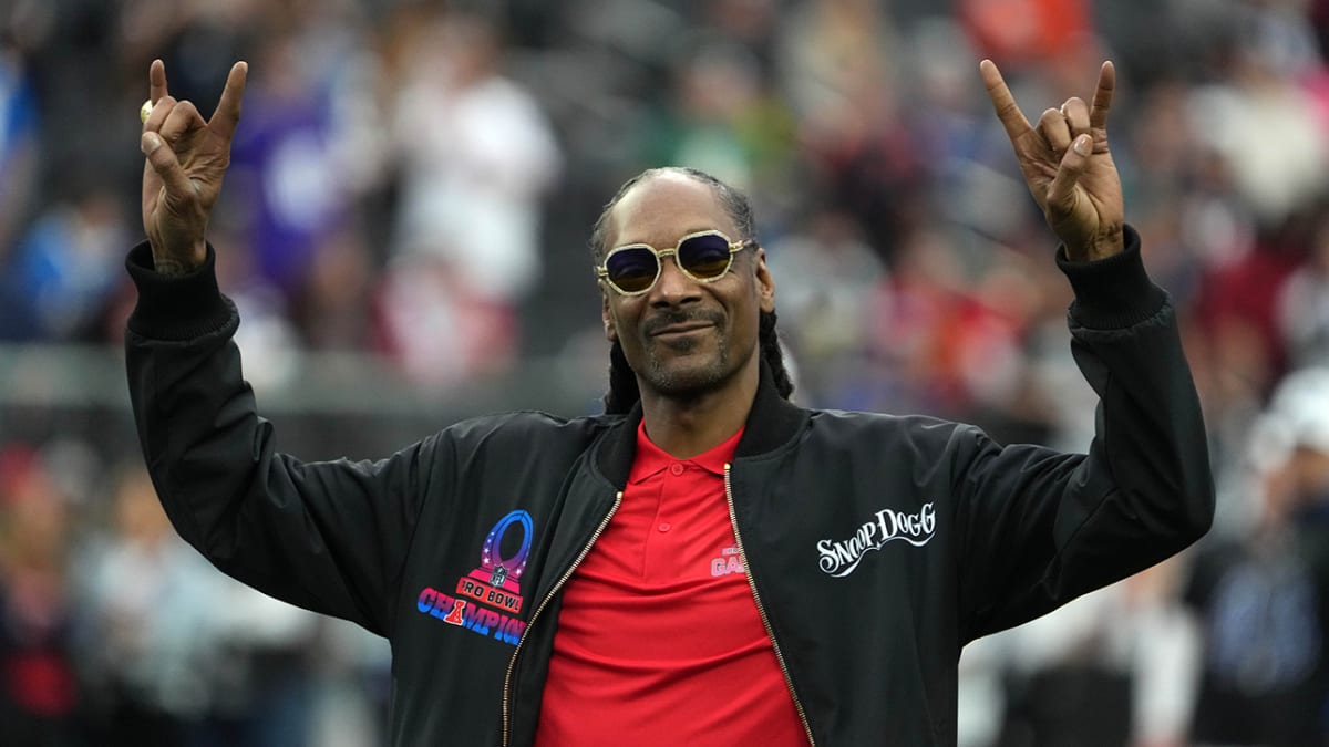 Snoop Dogg vows to create youth hockey league if he buys Ottawa Senators -  Daily Faceoff