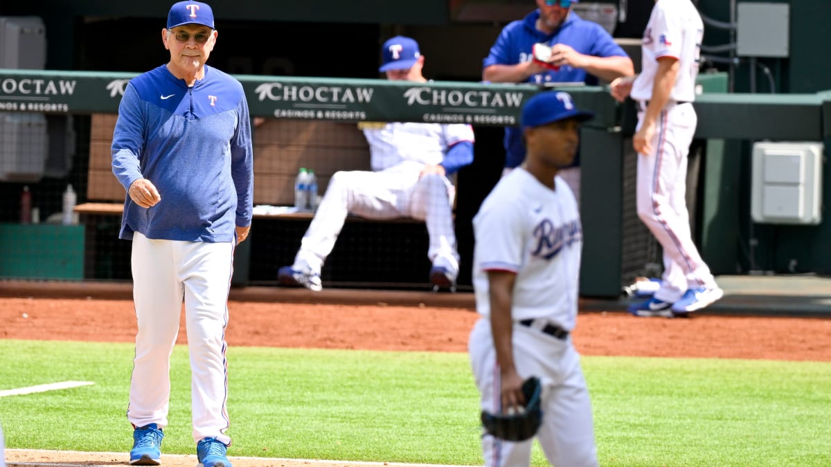 Rangers reliever Leclerc throws ball onto roof, tops Tigers – KXAN Austin