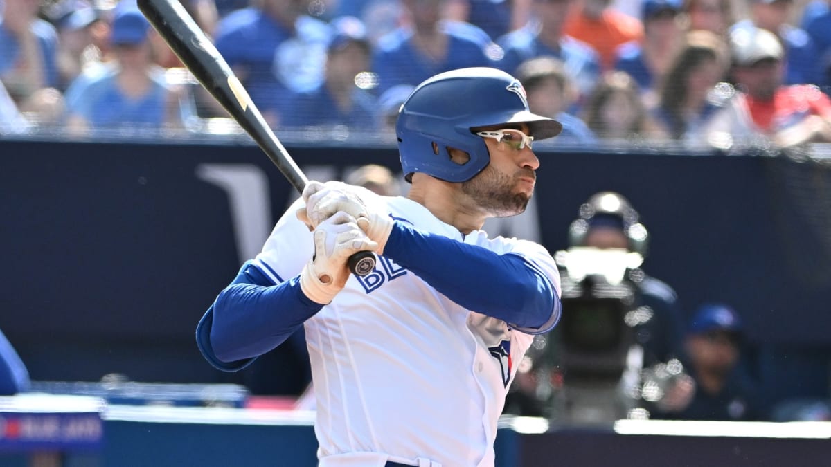 Kevin Kiermaier with a message for the fans after today's win ⚾️🍂💯🏆 - -  @bluejays 🎥 - - #areacode416ix #toronto