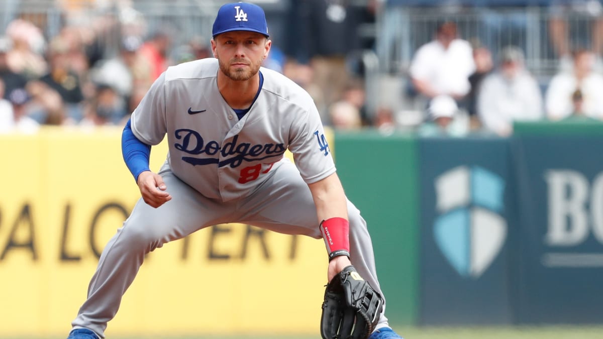 Dodgers News: Dave Roberts Explains Viral Moment with Rookie Michael Busch