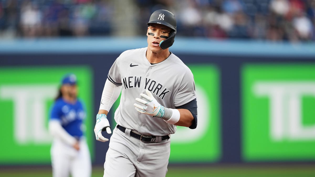 Baseball World Reacts To Yankees Uniform Announcement - The Spun