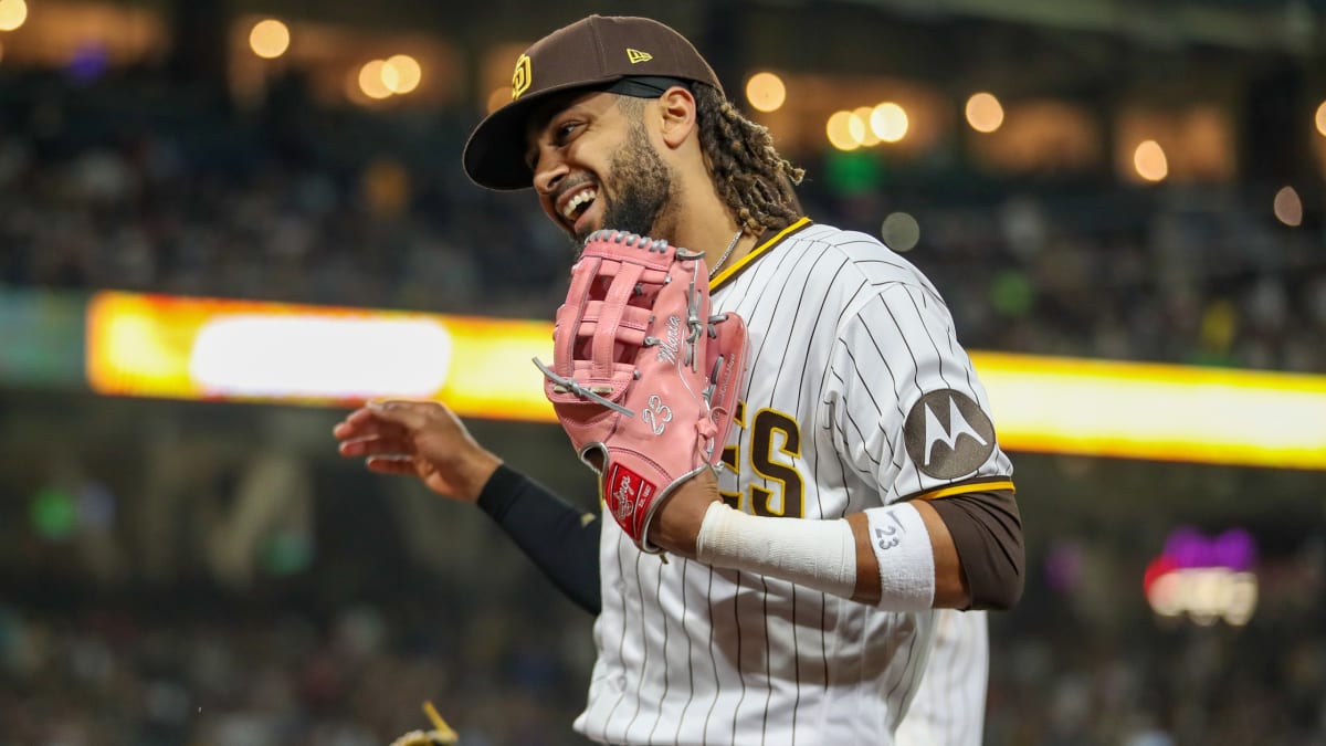 Here's a photo i snagged of Fernando Tatis Jr in right field