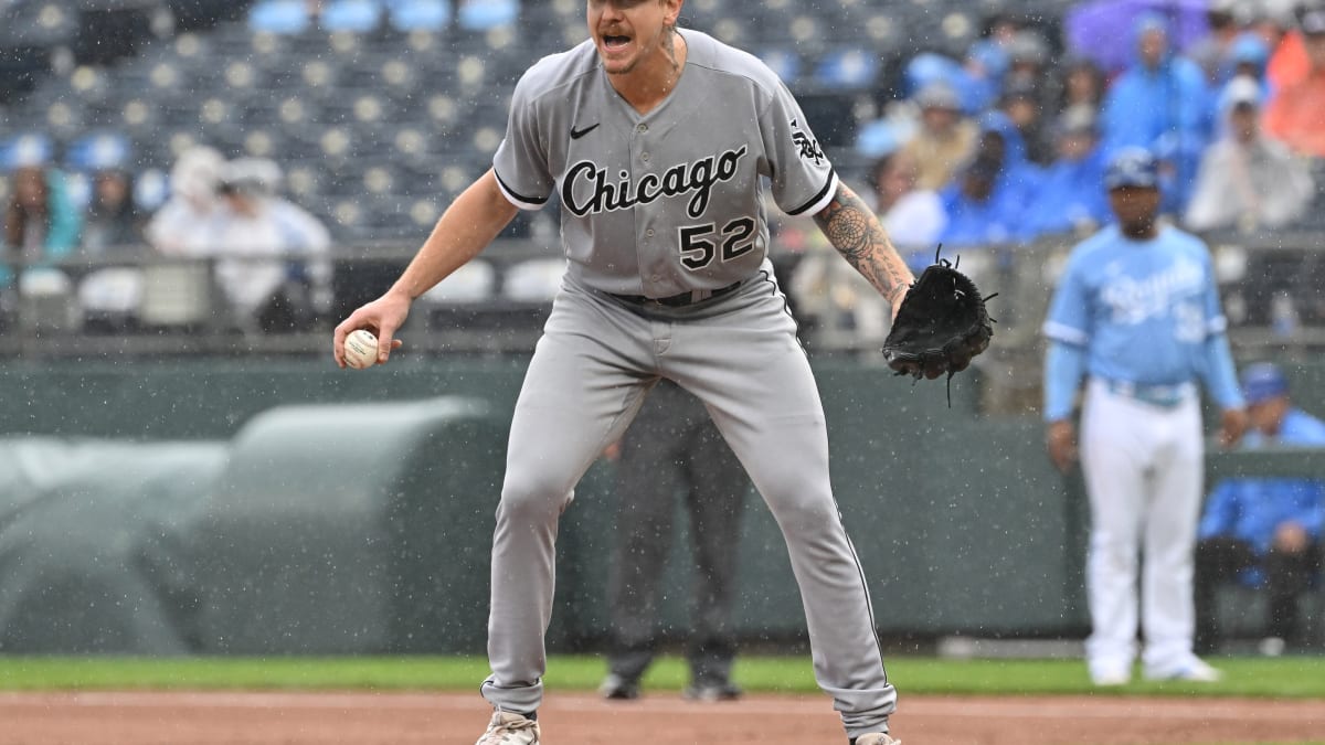 Chicago White Sox Injury Updates on Yoan Moncada, Mike Clevinger