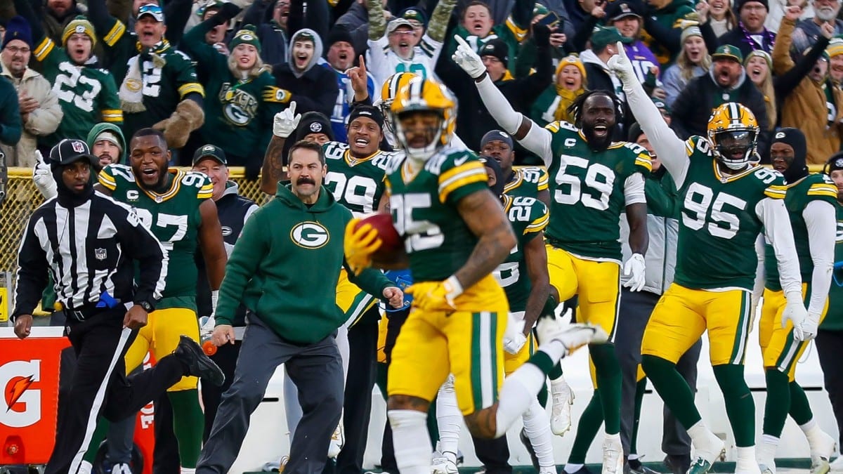 Green Bay Packers All-Pro Kick Returner Keisean Nixon Practices with the  Offense