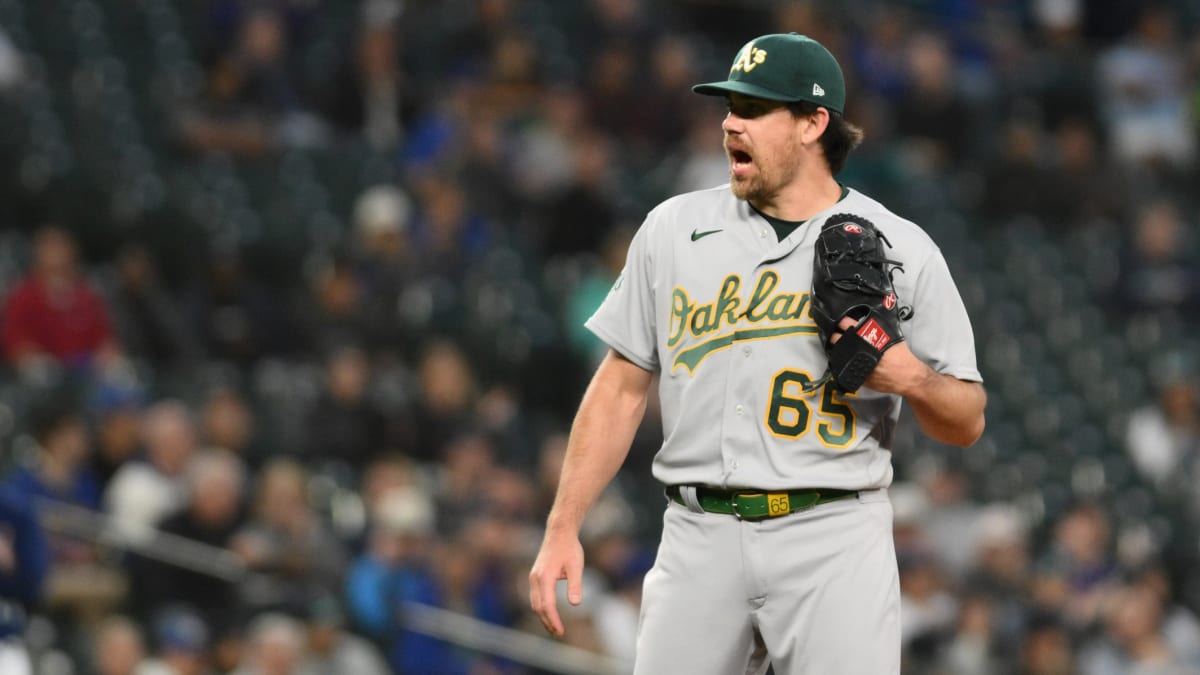 Recap: lost to the worst team in baseball LMAO how do you lose to the  2022 Oakland A's - Toronto Blue Jays fans infuriated by team's loss to the Oakland  Athletics