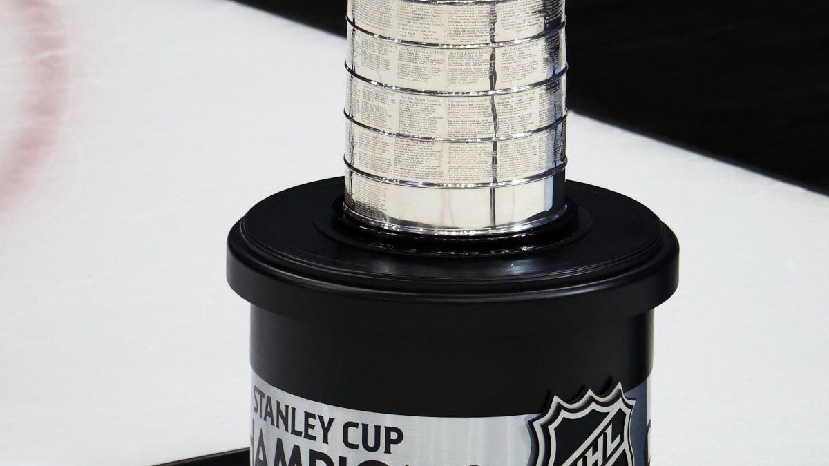 Carolina Hurricanes NHL Mini 3 Stanley Cup Champions Replica Trophy