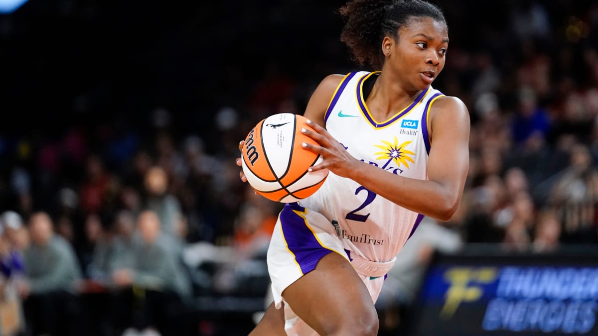 WNBA basketball: Indiana Fever defeat Los Angeles Sparks for road win