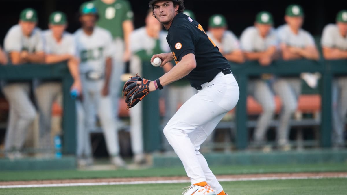 College Baseball Hub on X: Tennessee has been crowned the champion of the  #2022UniformTournament 🙌🏆  / X