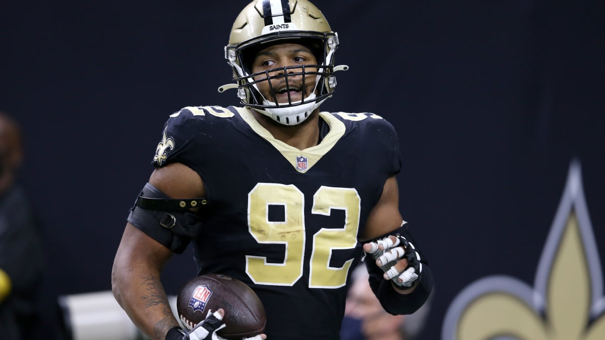 Watch: Marcus Davenport used in coverage at Vikings OTAs - Sports