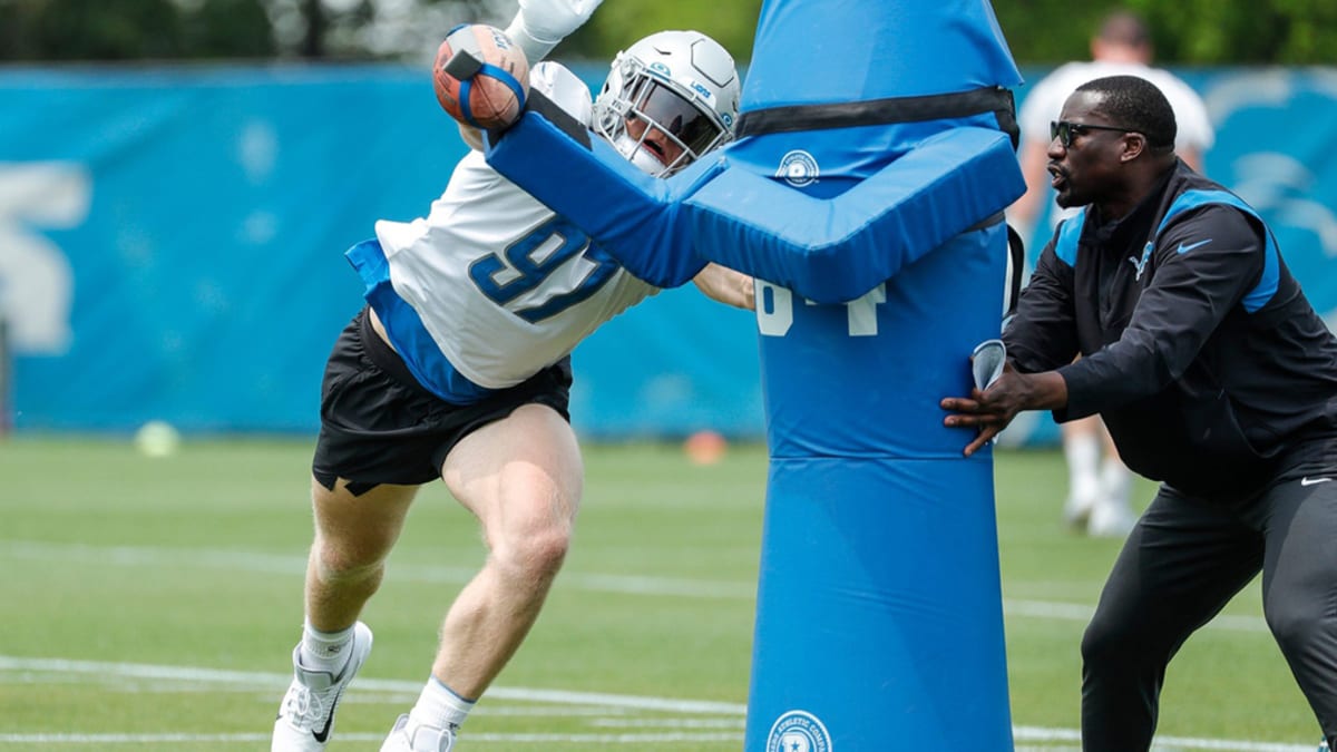 Detroit Lions EDGE rushers on 2023 roster bubble - Sports Illustrated Detroit  Lions News, Analysis and More