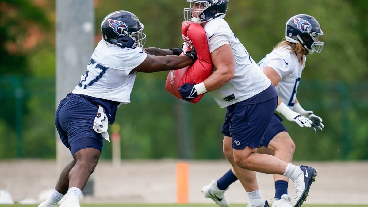 Tennessee Titans: First-Round Pick Struggles in First Rookie Camp Workout -  Sports Illustrated Tennessee Titans News, Analysis and More