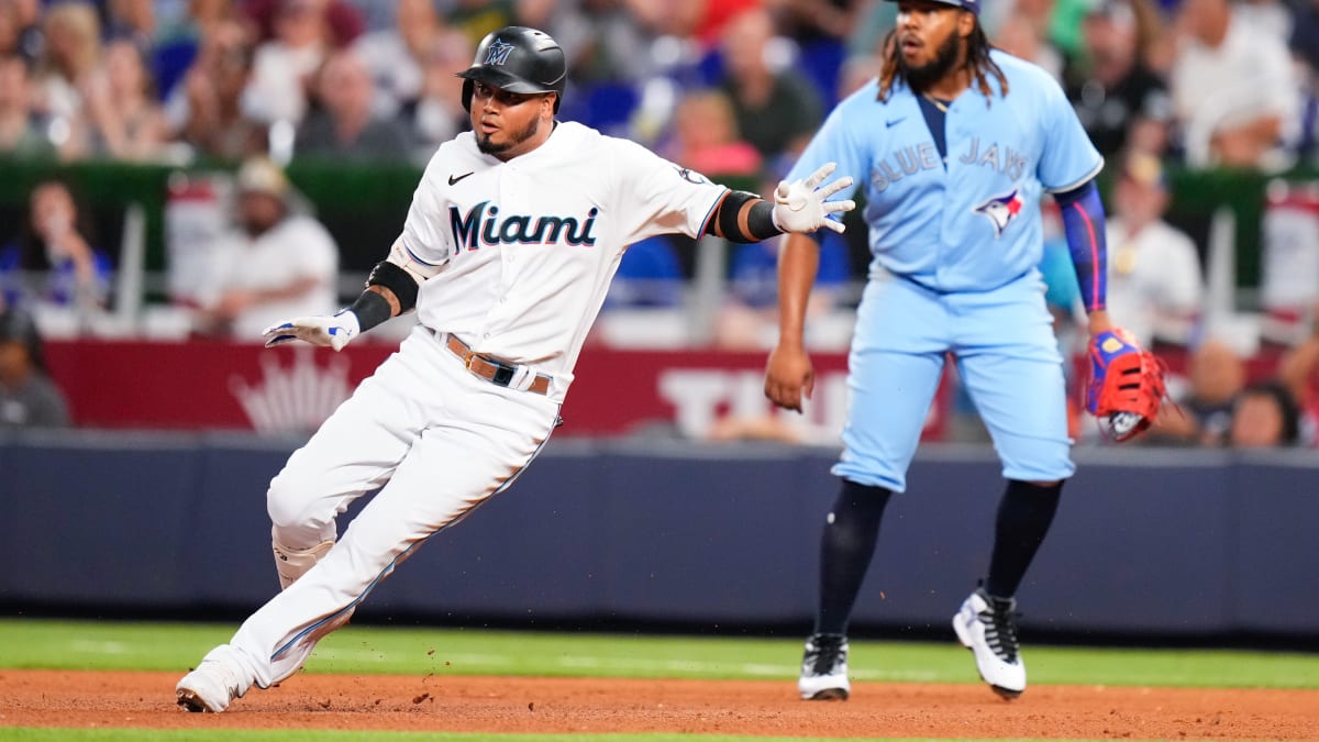 Miami Marlins: Where does Luis Arraez stand in his pursuit of .400?