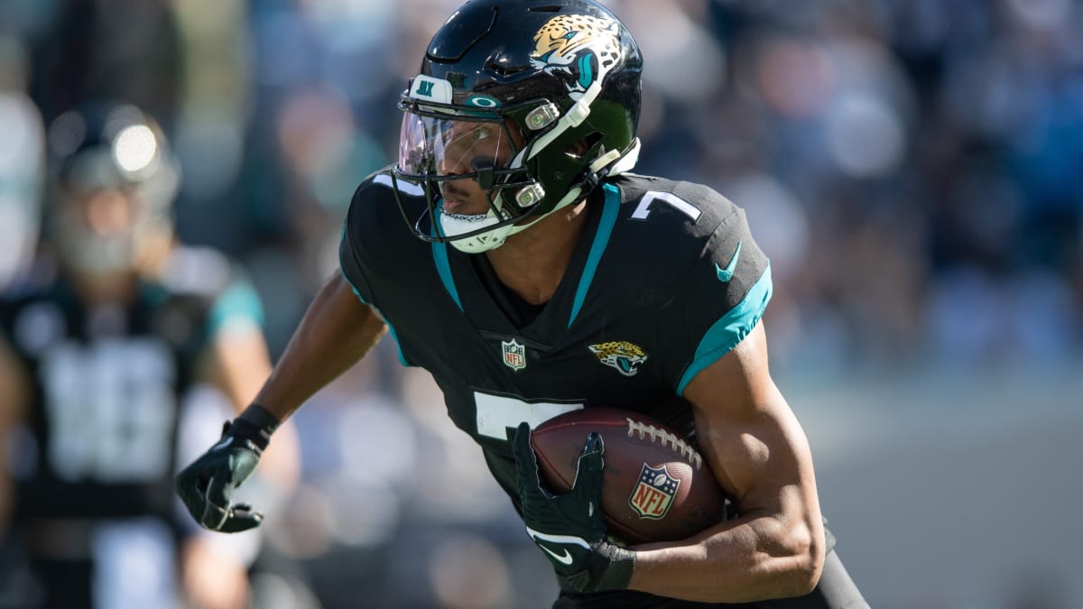 NFL standings 2022: Jaguars on verge of taking AFC South lead