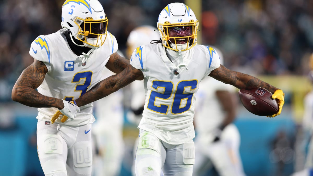 Chargers News: Bolts land just 2 on PFF's Top 101 players of 2022