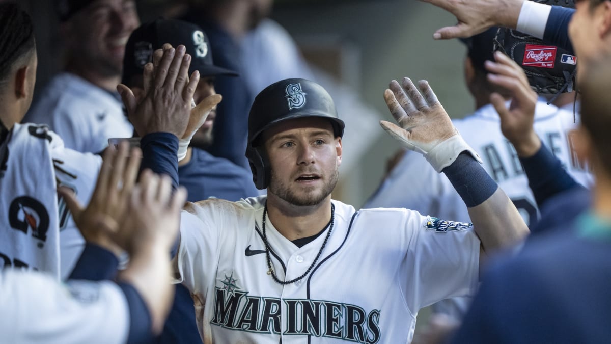 Seattle Mariners Fans Go Viral For Singing 'Country Roads' on