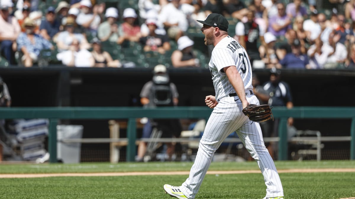 Chicago White Sox' Liam Hendriks Takes Another Step in Return From Elbow  Injury - Fastball