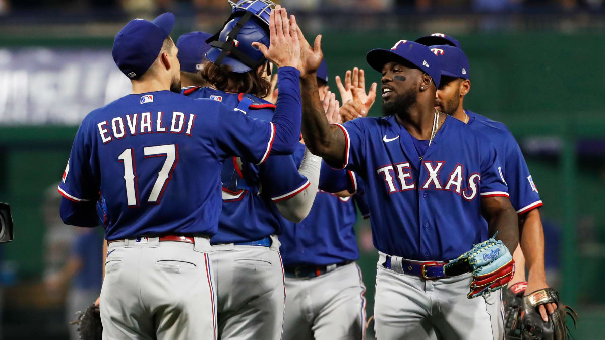 Adolis García has a historic night for the Texas Rangers