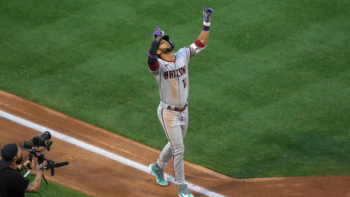 Lourdes Gurriel Jr. Hits GAME TYING Grand Slam!