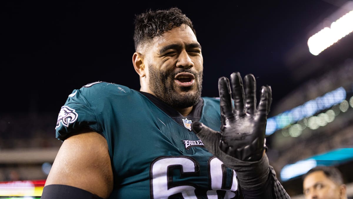 Eagles' Jordan Mailata sings Steve Wonder's 'Isn't She Lovely' for his wife  at their wedding