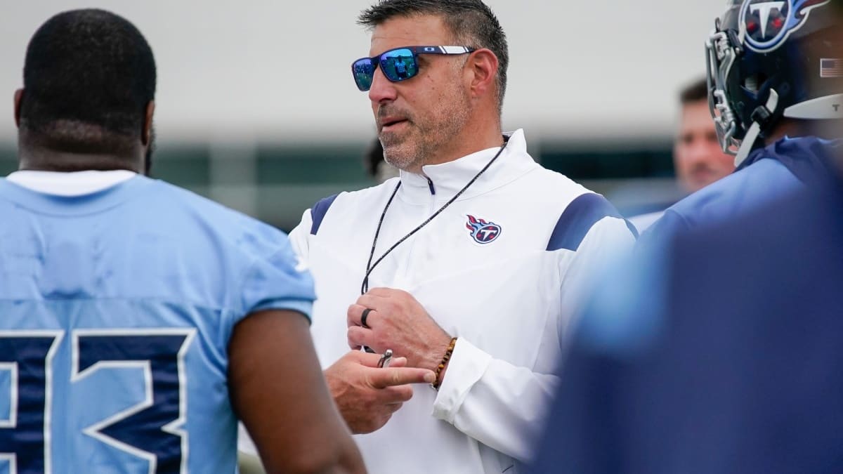 Mike Vrabel makes stance clear on Titans coaching staff moves after rocky  start