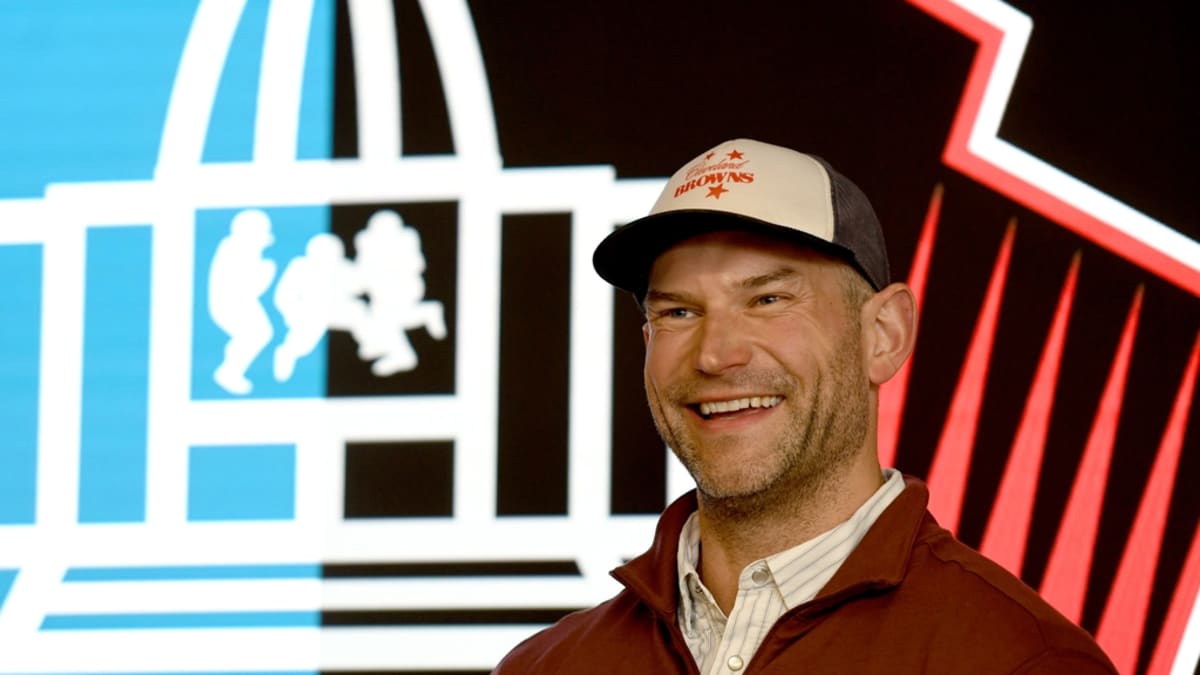 Photos: Joe Thomas - Hall of Fame Enshrinement