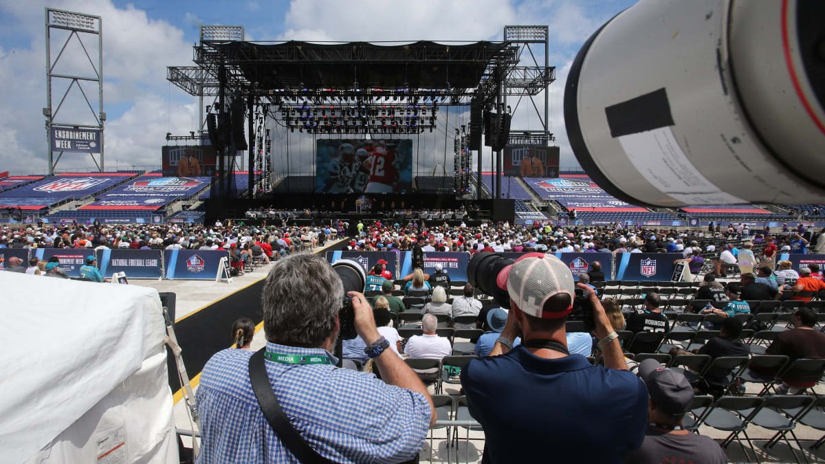 Pro Football Hall of Fame Enshrinement Festival kicks off in Canton