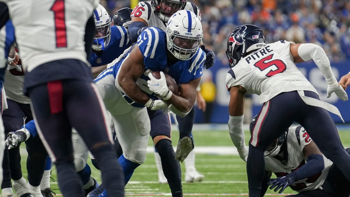 Colts, Texans Injury Report: Starting Defender's Season is Over