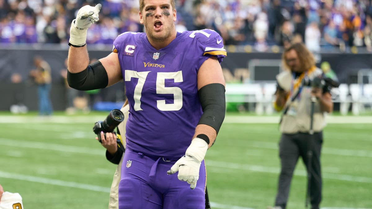 Vikings sign RT Brian O'Neill to contract extension