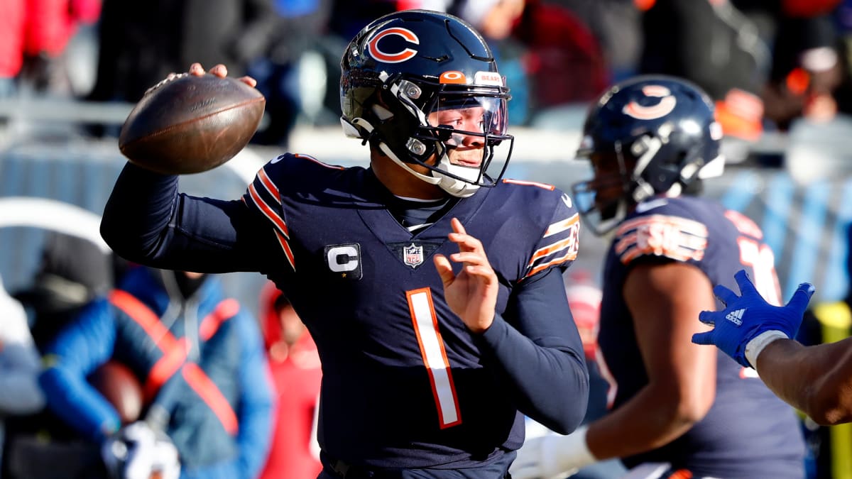 Bears not necessarily scheming for Fields to break record - The