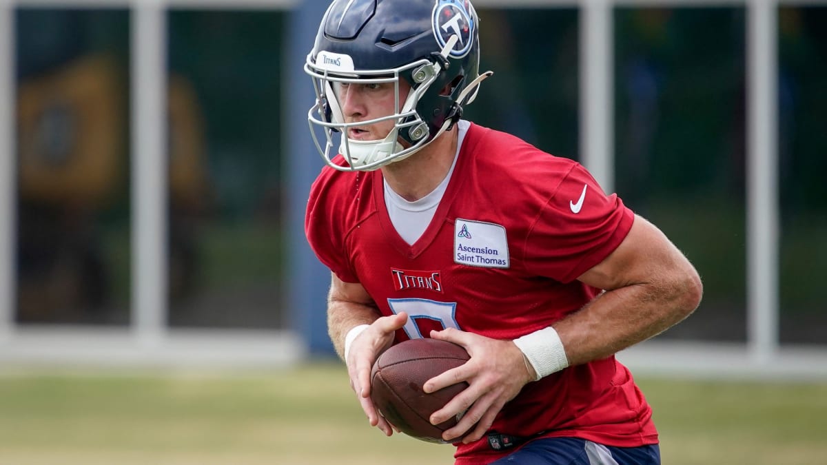 Titans agree to terms on deals with 4 of their 9 draft picks - The