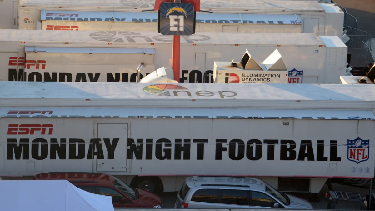 NFL Kickoff 2022: ESPN's Monday Night Football Gets Makeover With Remodeled  Truck, Refreshed Imaging Arsenal, New Star-Powered Booth