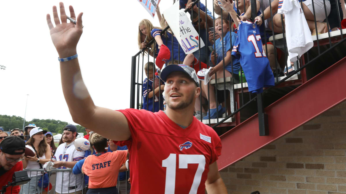 When 9-year-old has his autographed Bills hat taken, fans come to the rescue