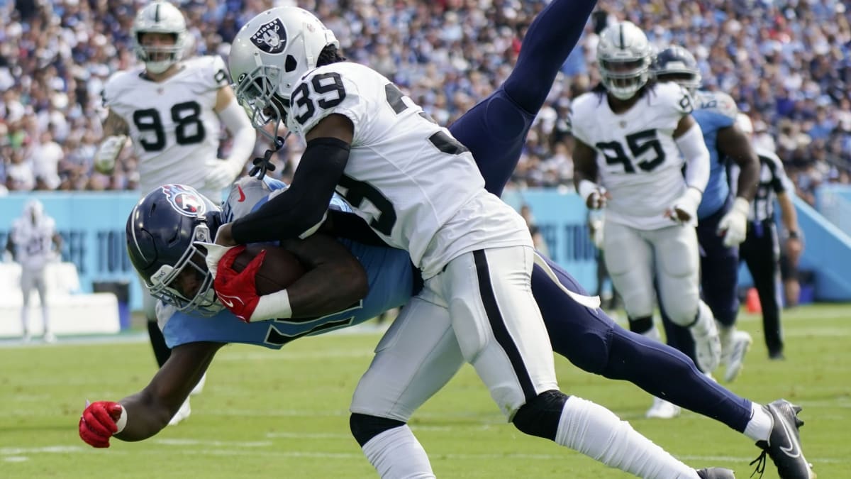 Las Vegas Raiders cornerback Nate Hobbs (39) during an NFL