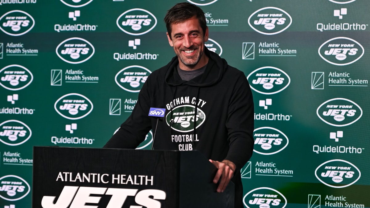 REPORT: Former Packers quarterback Aaron Rodgers takes massive pay cut with  Jets