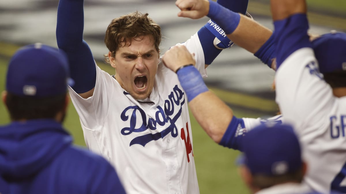 HE'S BACK! YOUR THOUGHTS ON THE DODGERS BRINGING BACK KIKÉ