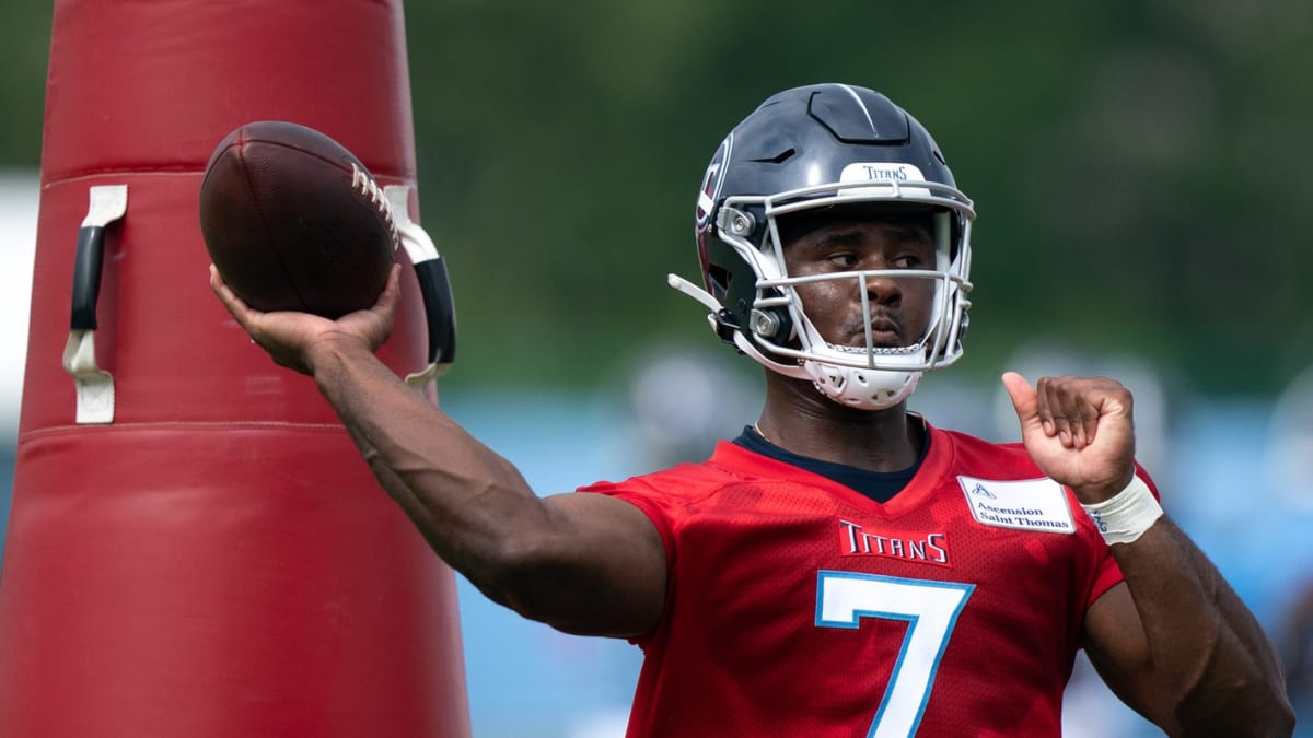 PHOTOS: Titans Training Camp Aug. 7