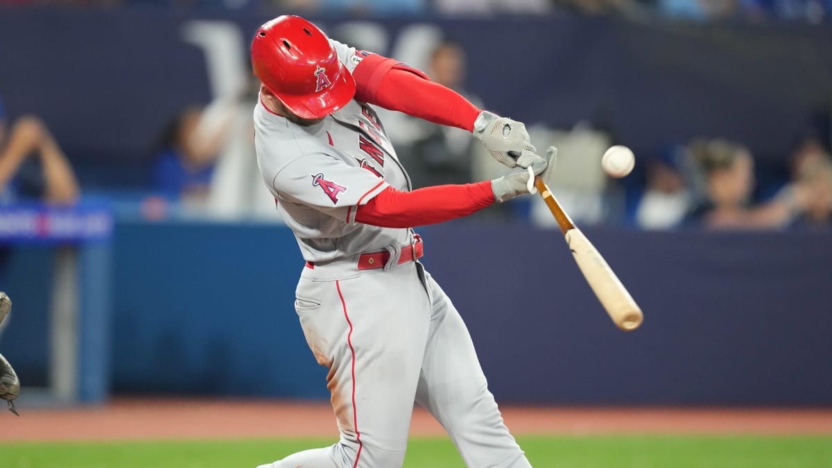 Angels Injury Report: Taylor Ward Leaves In Ninth Inning After Colliding  With Outfield Wall